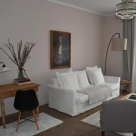 Apartment Center Marvel *